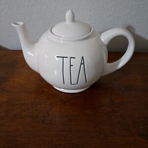 Rae Dunn teapot